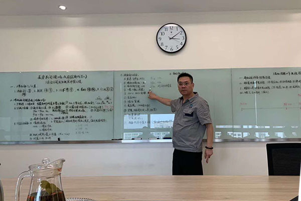 共勉-江苏喷塑设备厂2816万彩网涂装应邀参加客户企业会议！